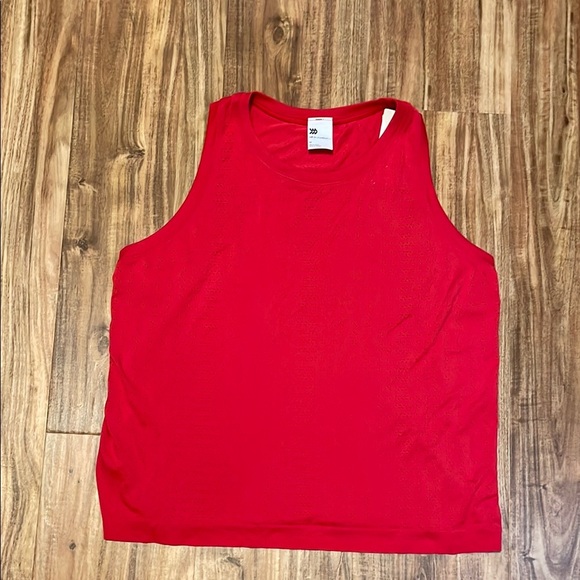 All in Motion women’s medium tank top Red Sleeveless moisture wick NWT - Picture 1 of 8